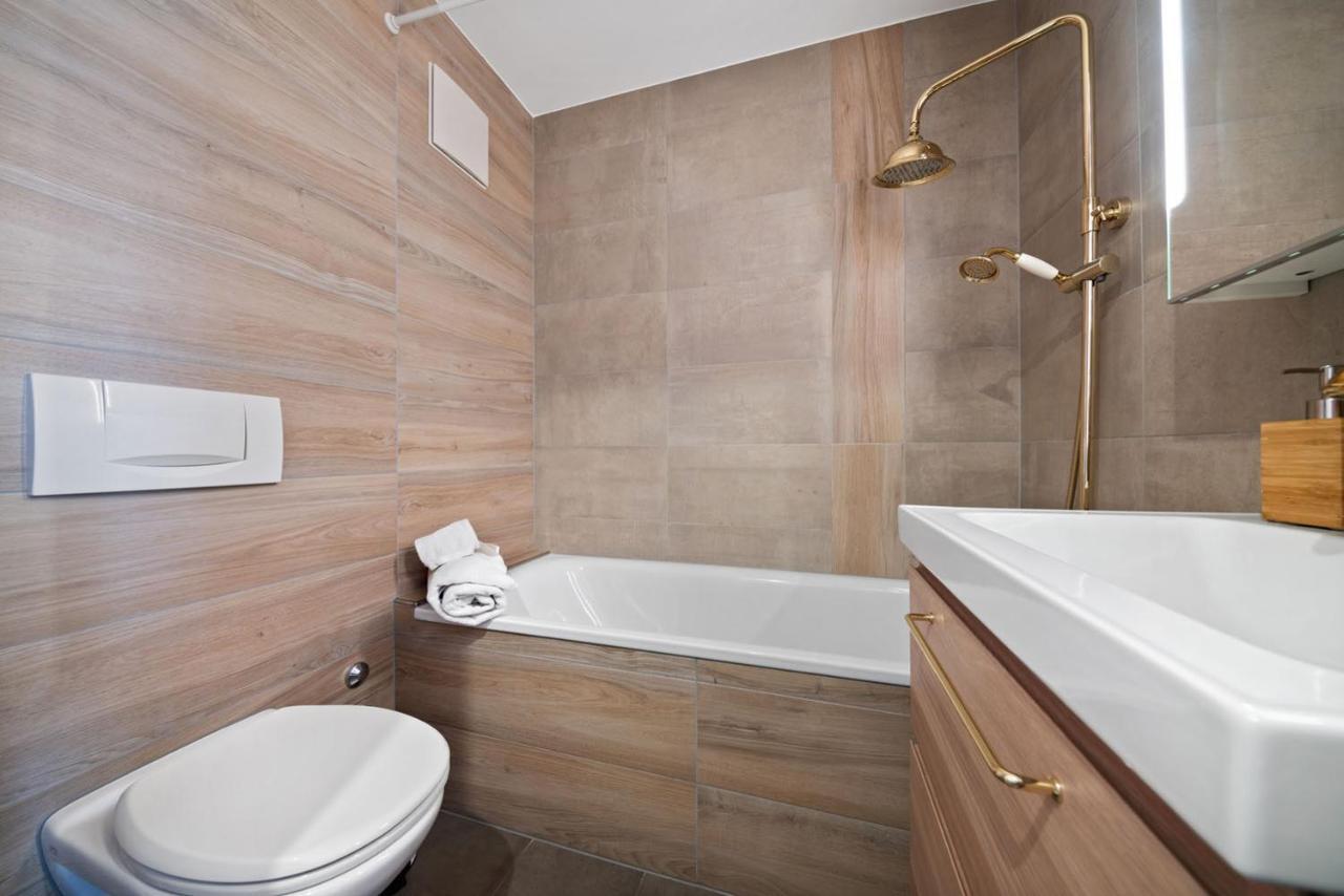 Charmant Studio Renove Situe Dans Les Bains D'Ovronnaz, Immeuble Les Sources Exterior photo